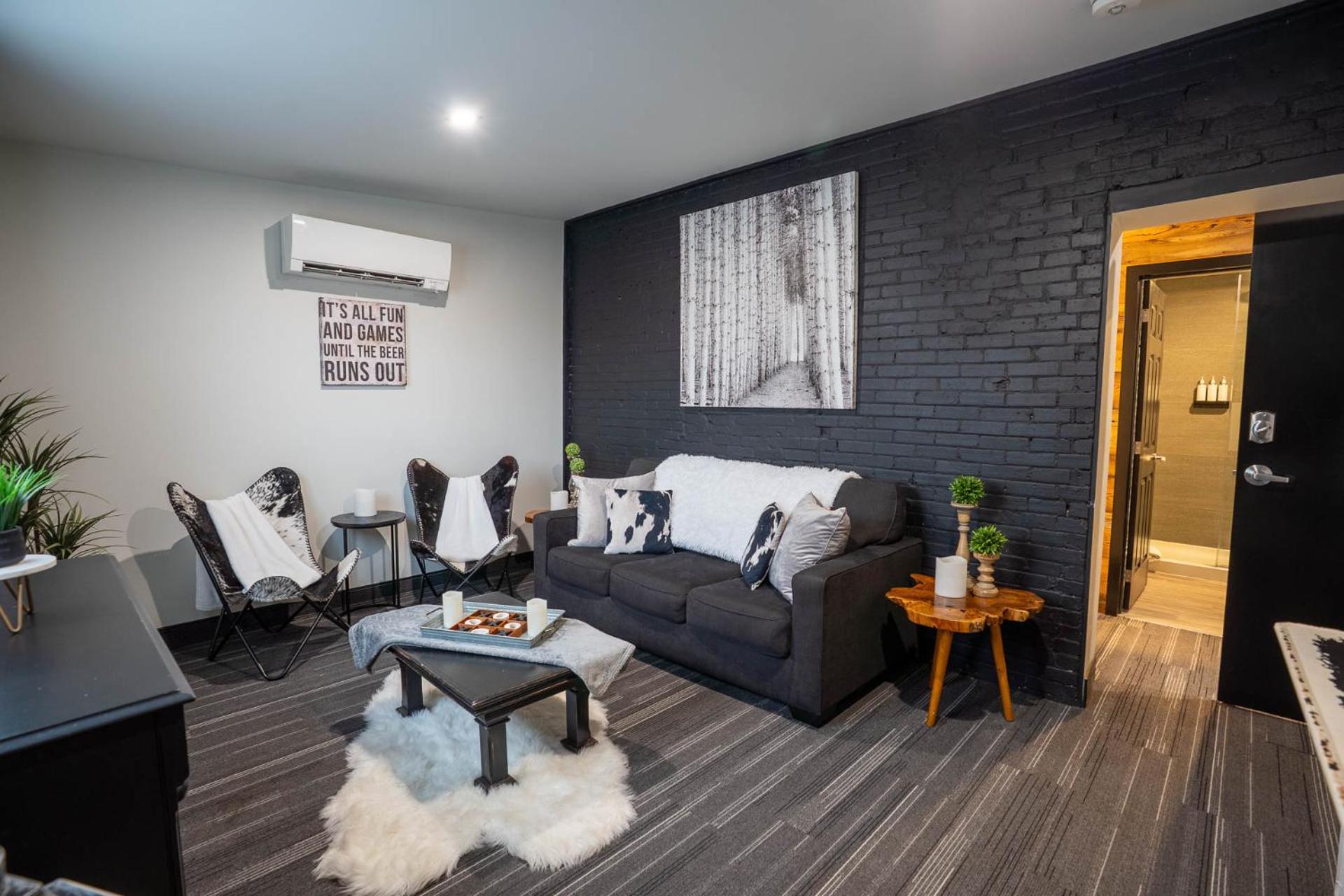 Heart & Hops Brewery Suites Kingsville Eksteriør bilde